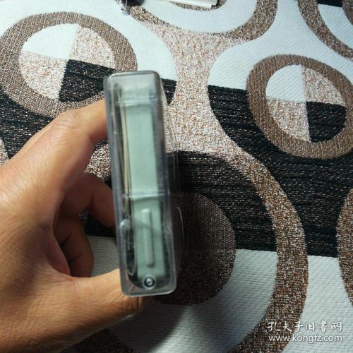 “老唱片……”，先点击色差分类下方看完整商品详情字符量才是硬的参考。\n\n### 四、货到拨打详情里的电话之前\n有一类商品下方设着不是询价信息的加V提示所以即使打当地也会封的。
